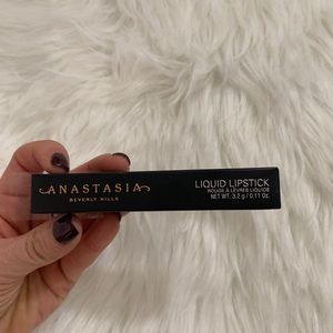 COPY - Anastasia Beverly Hills liquid lipstick stripped.